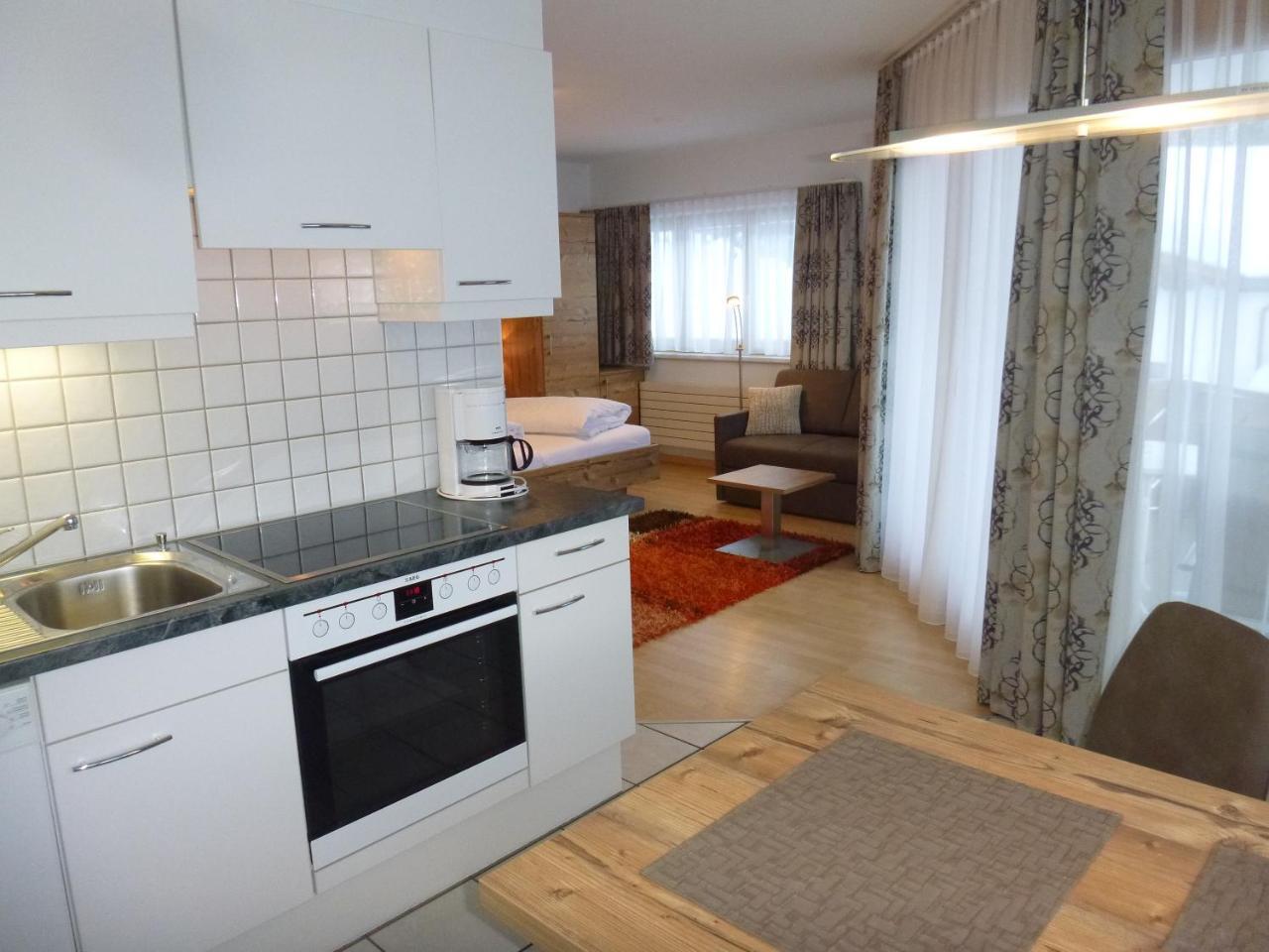 سامنون Appartements Garni Alpin Live المظهر الخارجي الصورة