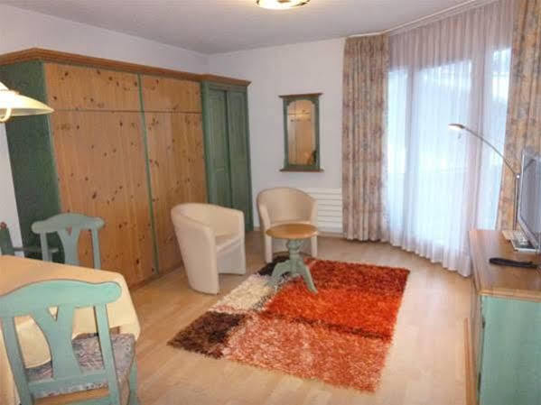 سامنون Appartements Garni Alpin Live المظهر الخارجي الصورة